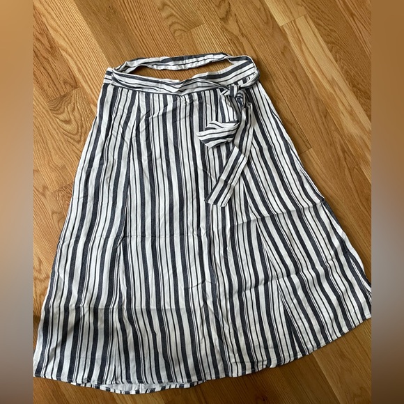 Loft Stripped Skirt- NWT - Picture 1 of 5